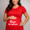 Camiseta premamá «Llego en marzo»