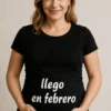 Camiseta premamá Llego en febrero para regalo de anuncio de embarazo en cumpleaños